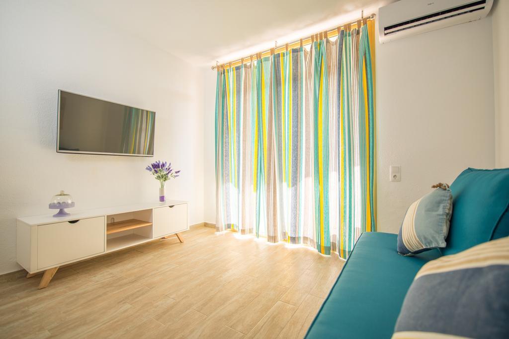 Ona Internacional Apartments กัมบริลส์ ห้อง รูปภาพ